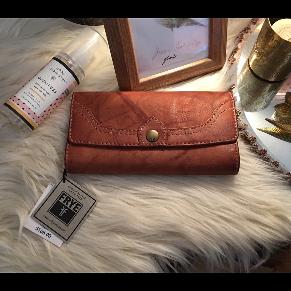 Frye Campus Wallet